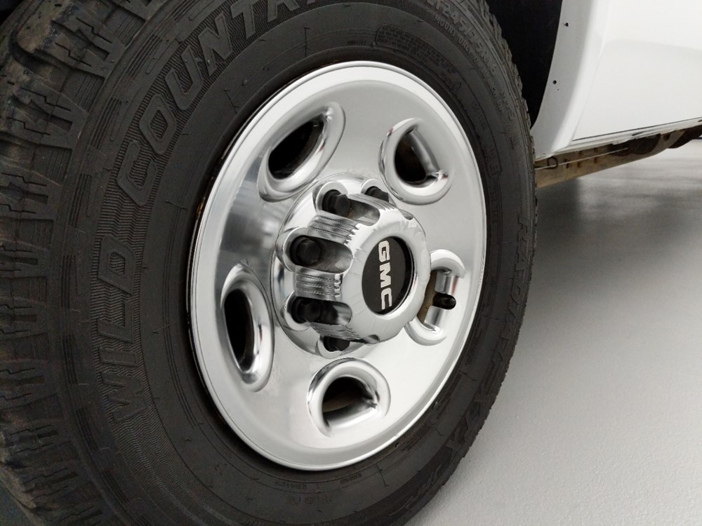 2009 GMC Sierra 2500 - Wheel