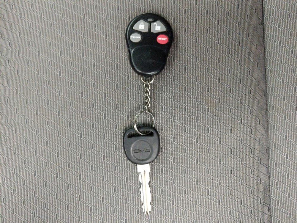 2009 GMC Sierra 2500 - Keys