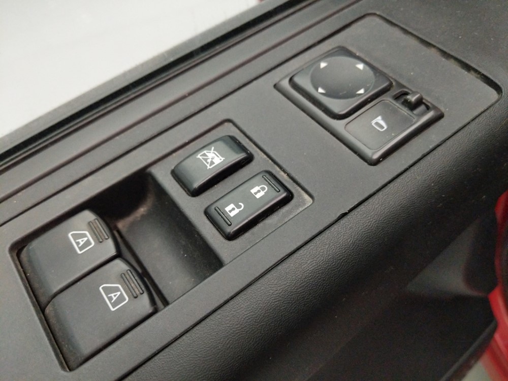 2010 Nissan Titan - Driver Power Windows/Lock Control