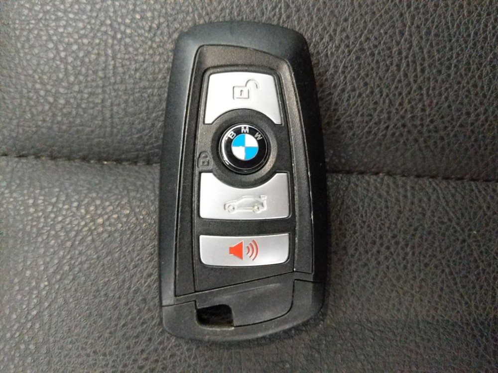2016 BMW 320i - Keys