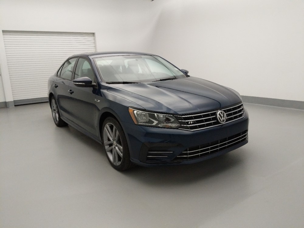 2018 Volkswagen Passat - Passenger Front Bumper