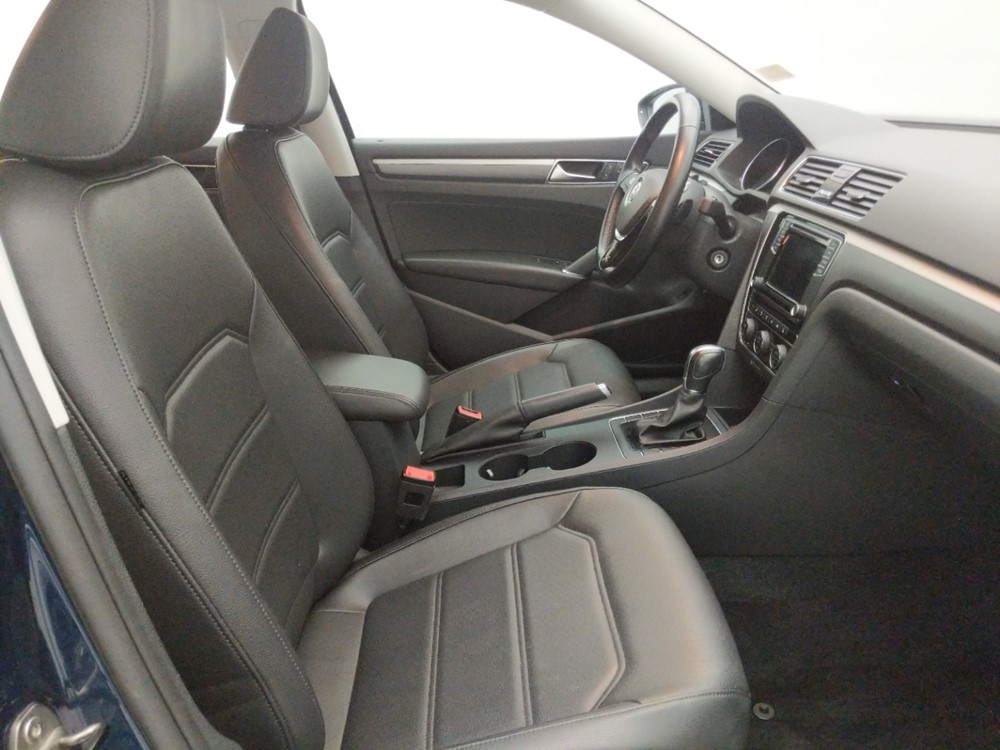 2018 Volkswagen Passat - Passenger Front Seat