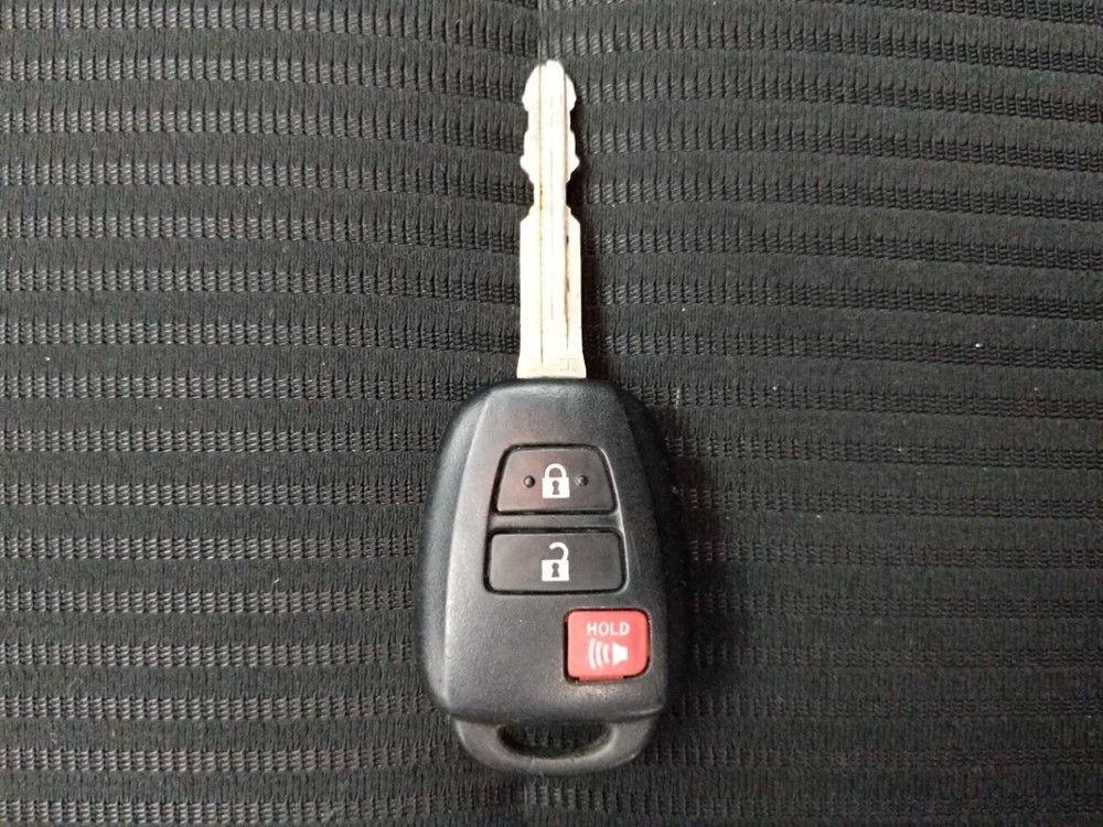 2018 Toyota RAV4 - Keys