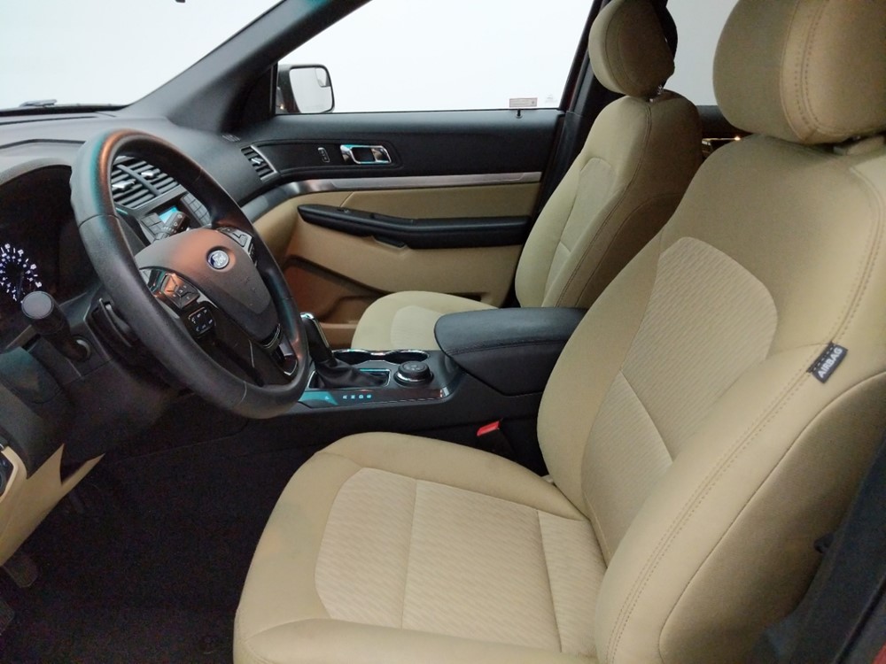 2016 Ford Explorer - Driver Front Seat