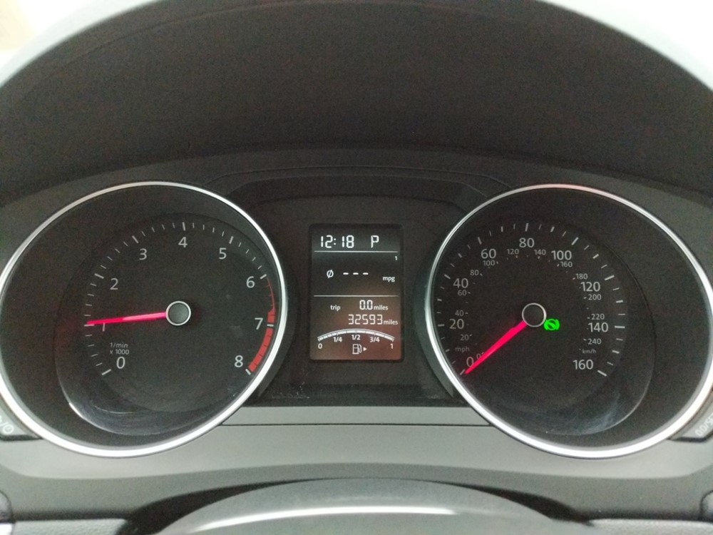 2018 Volkswagen Jetta - Odometer Close Up