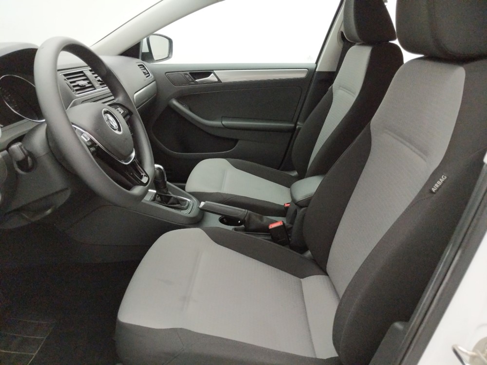 2018 Volkswagen Jetta - Driver Front Seat