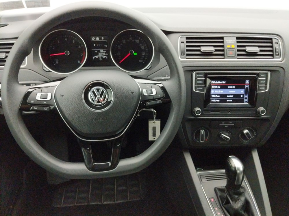 2018 Volkswagen Jetta - Driver Dash