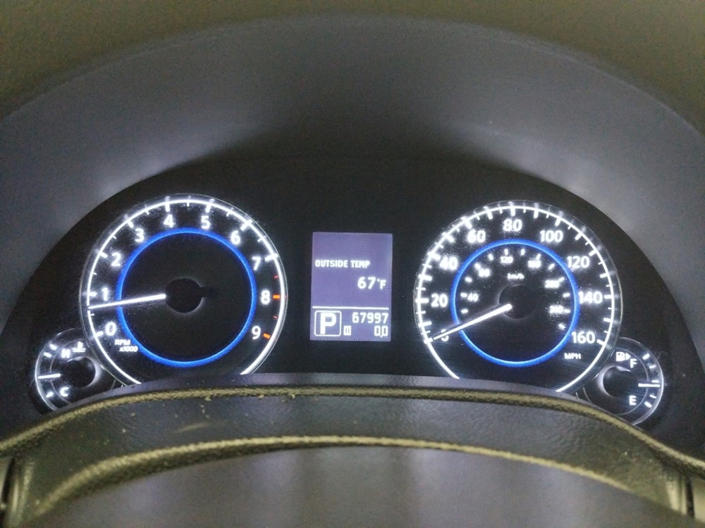 2010 INFINITI G37 - Odometer Close Up