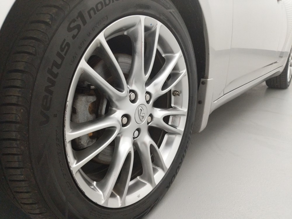 2010 INFINITI G37 - Wheel