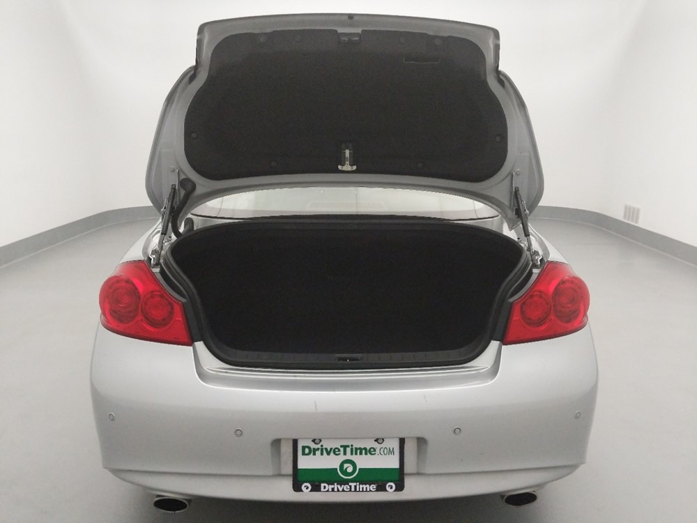 2010 INFINITI G37 - Trunk