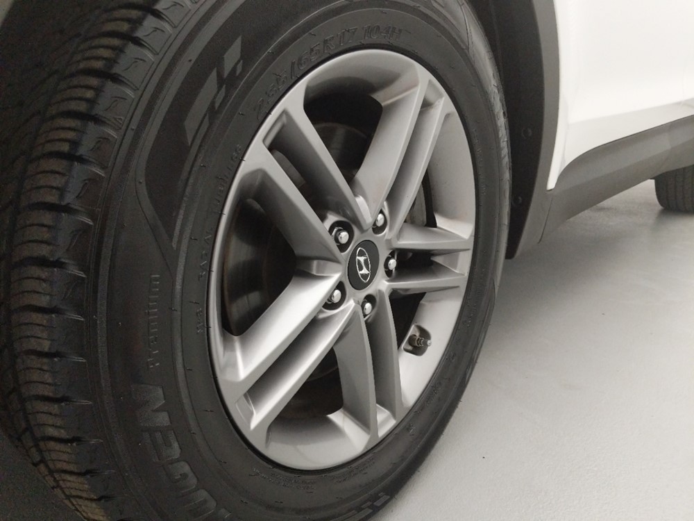 2017 Hyundai Santa Fe - Wheel