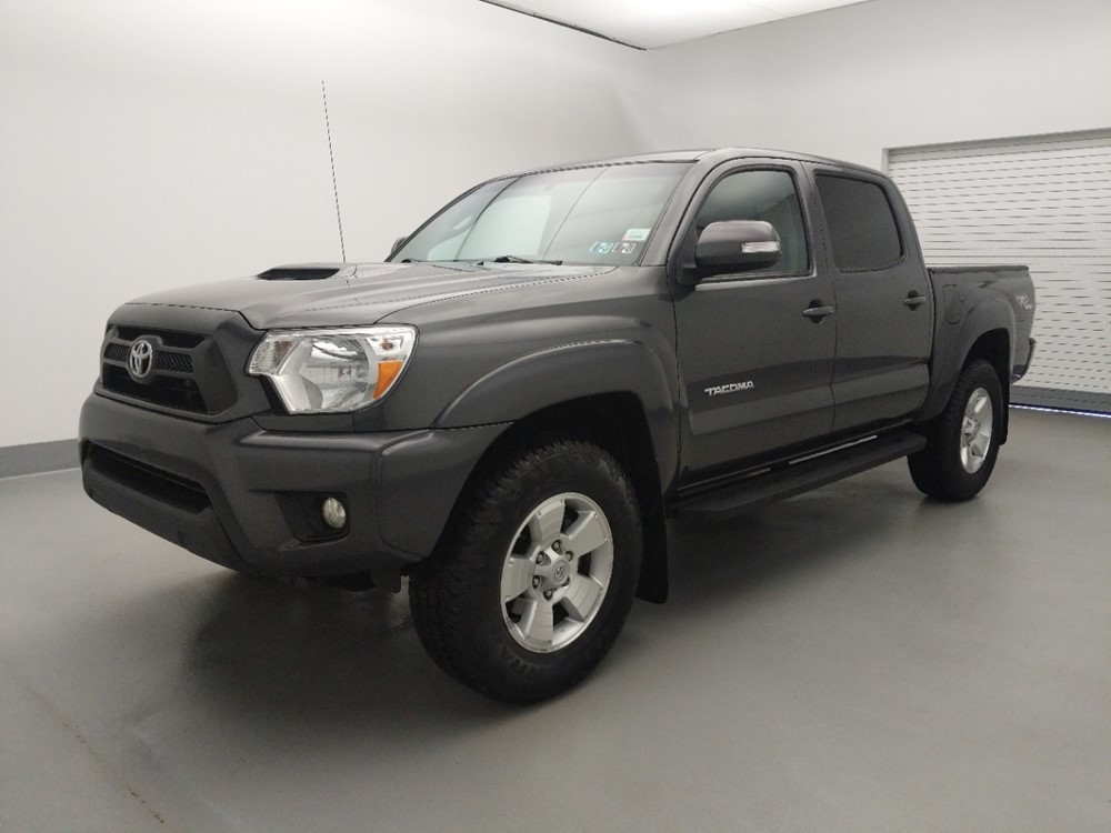 Used 2013 Toyota Tacoma Driver Front Bumper