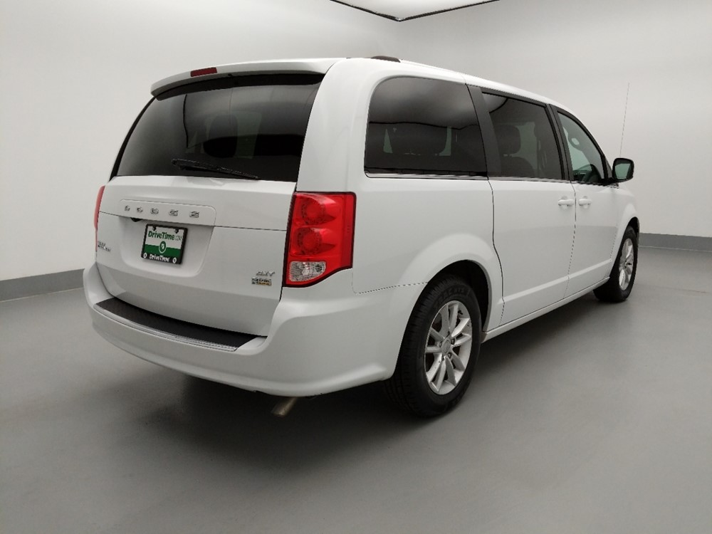 2018 Dodge Grand Caravan - Passenger Rear Bumper