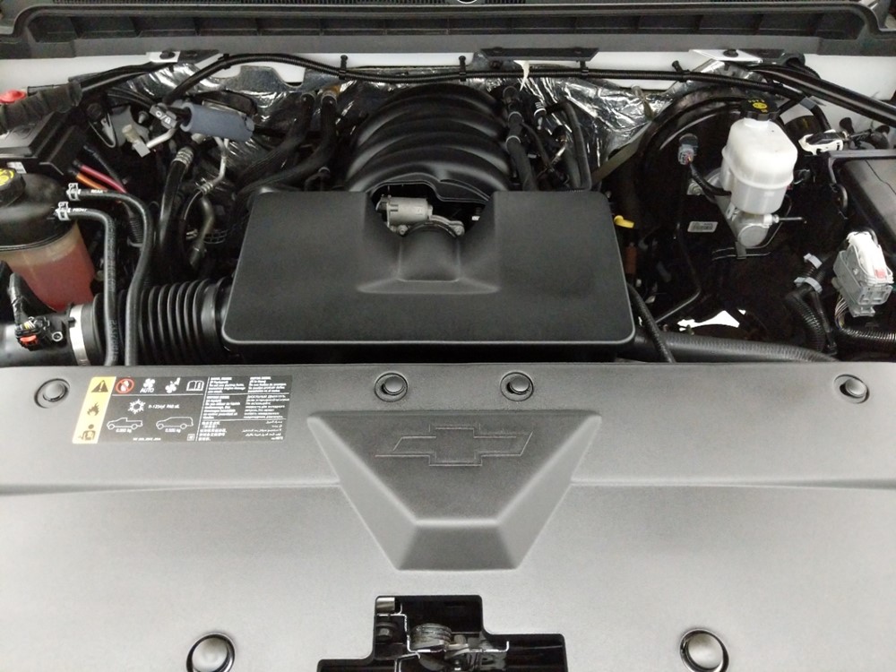 2017 Chevrolet Silverado 1500 - Engine
