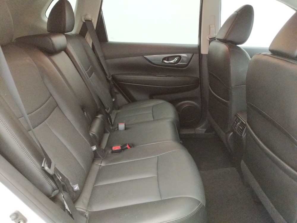 2016 Nissan Rogue - Passenger Rear Seat