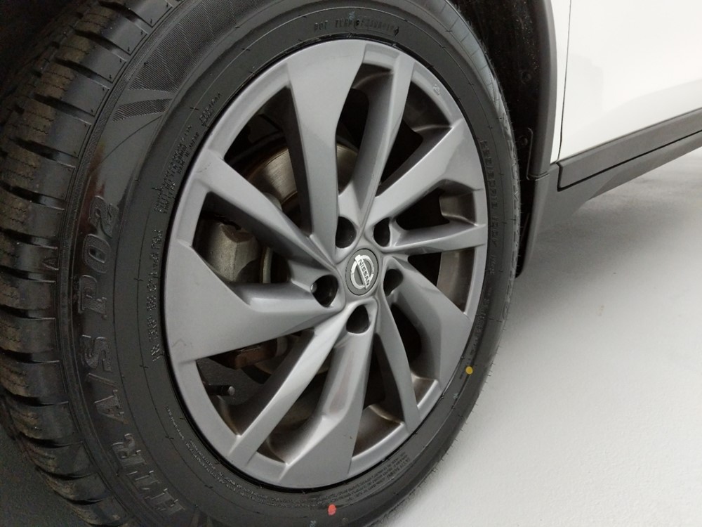 2016 Nissan Rogue - Wheel