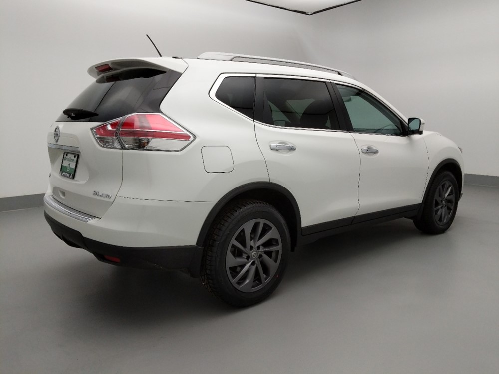 2016 Nissan Rogue - Passenger Rear Side