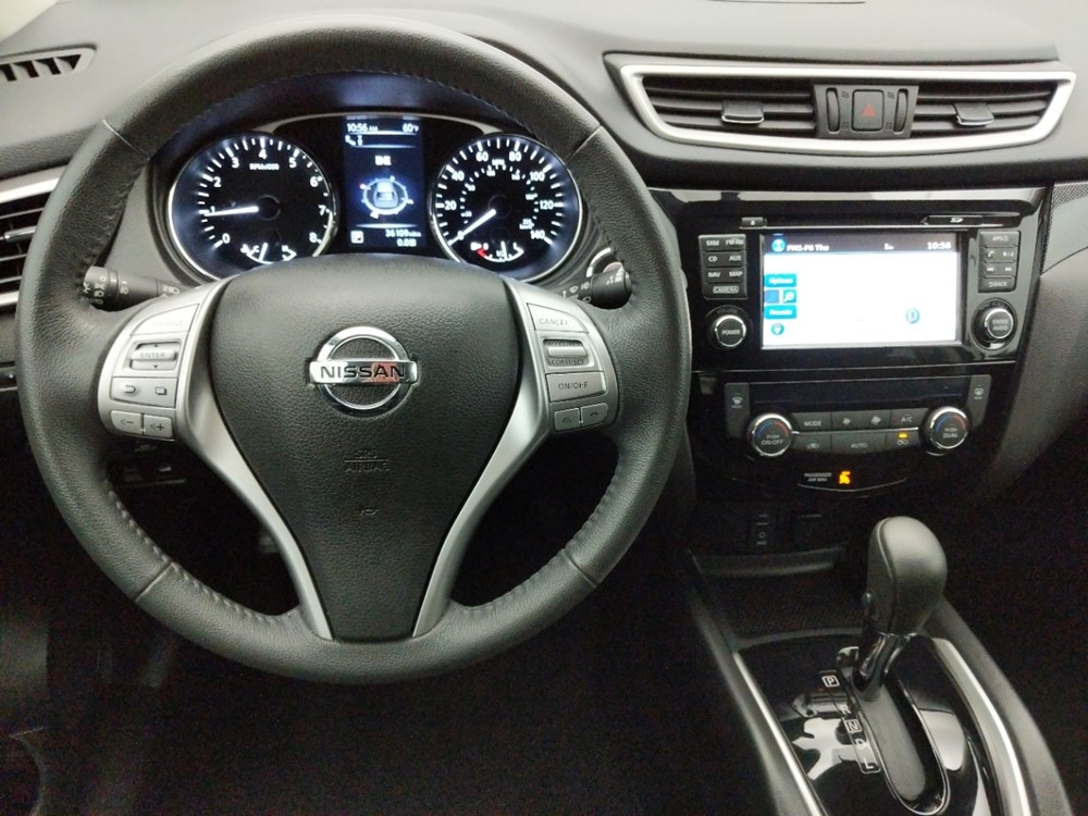 2016 Nissan Rogue - Driver Dash