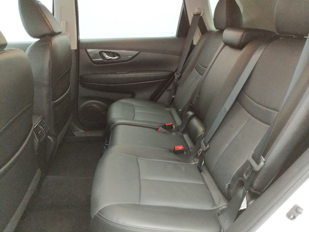 2016 Nissan Rogue - Driver Rear Seat