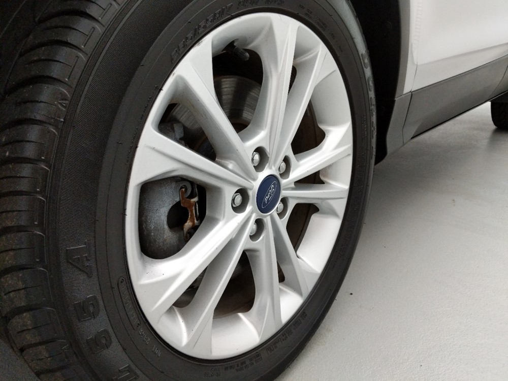 2017 Ford Escape - Wheel