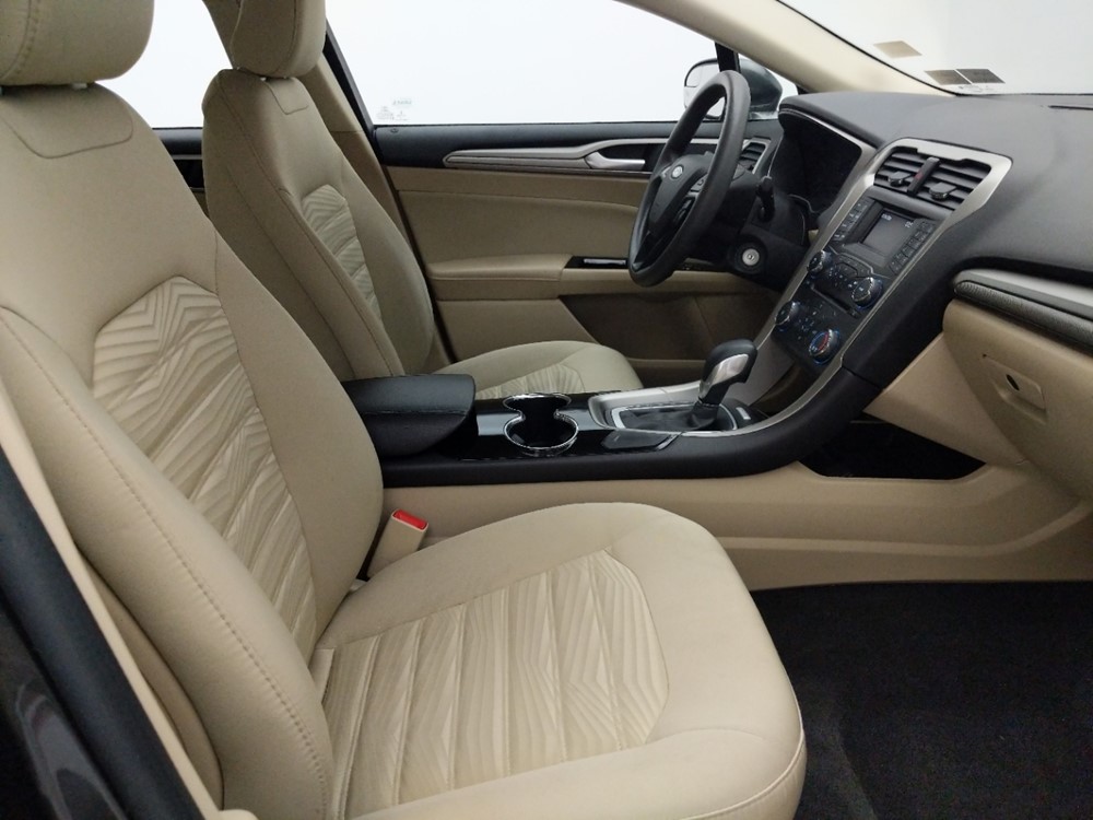 2016 Ford Fusion - Passenger Front Seat