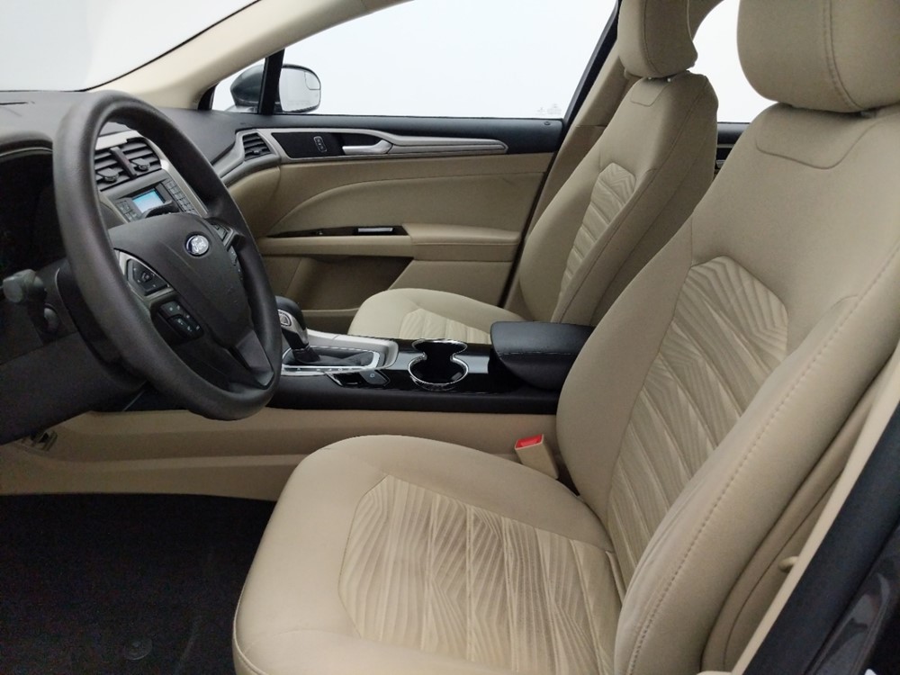 2016 Ford Fusion - Driver Front Seat
