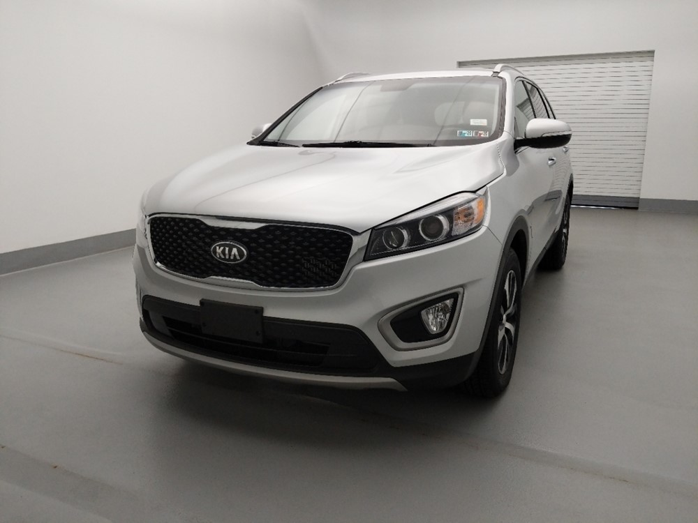 2016 Kia Sorento - Driver Front Hood