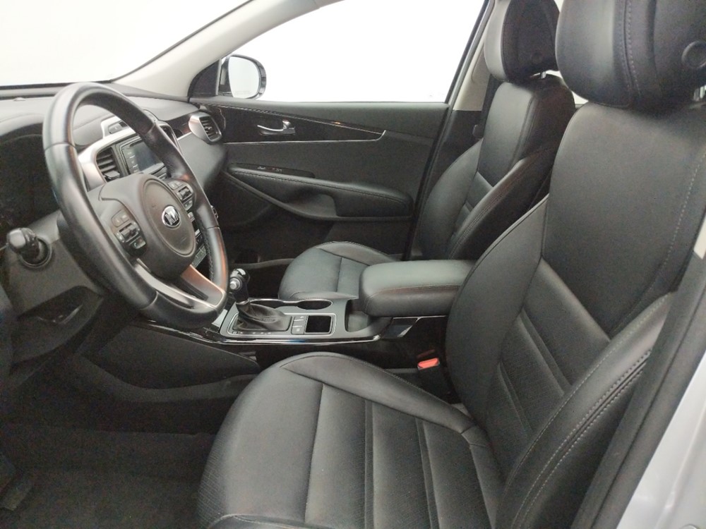 2016 Kia Sorento - Driver Front Seat