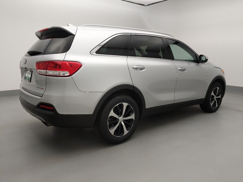 2016 Kia Sorento - Passenger Rear Side