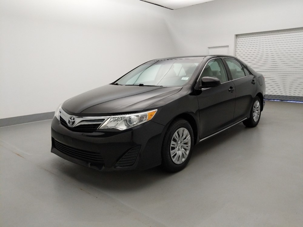 Used 2013 Toyota Camry Driver Front Bumper