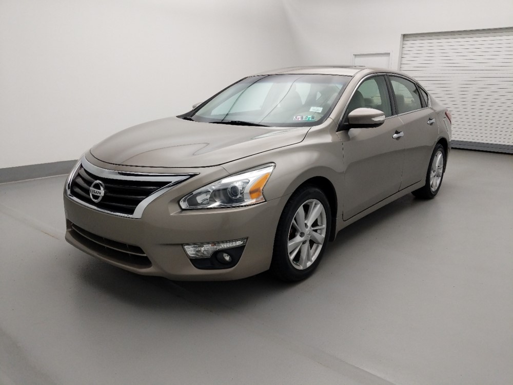 Used 2013 Nissan Altima Driver Front Bumper