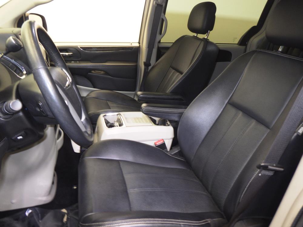 2014 Chrysler Town and Country - Driver Front Seat
