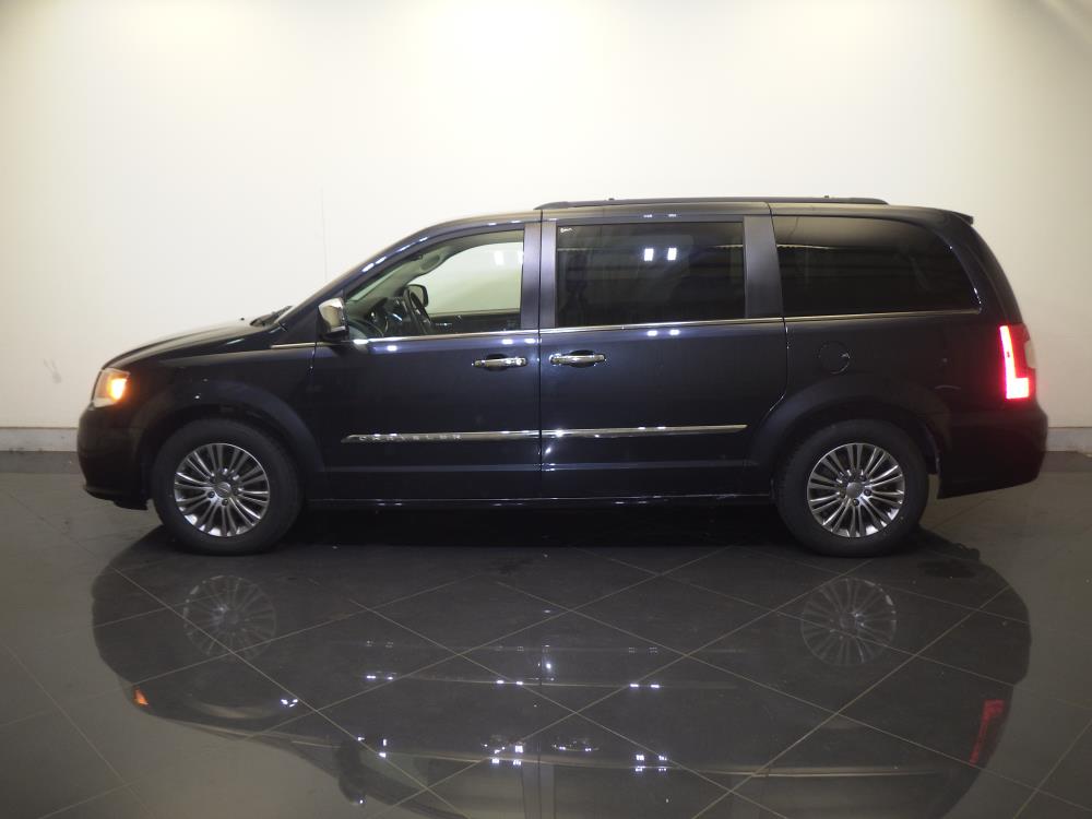 2014 Chrysler Town and Country - Driver Front Side