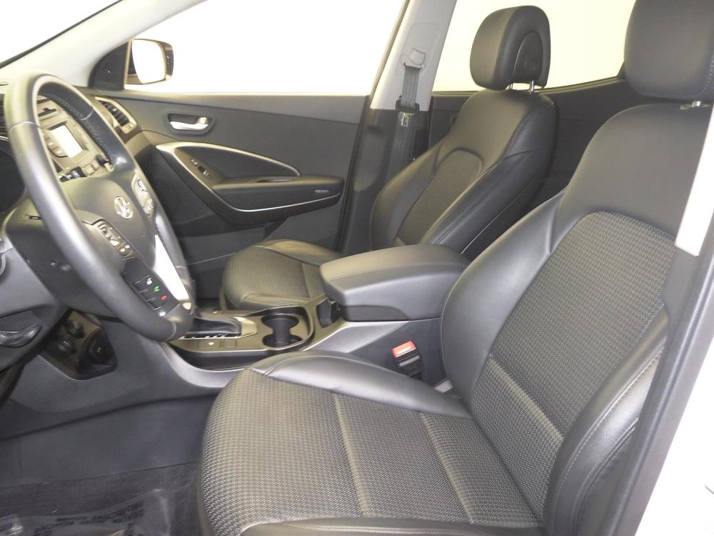 2014 Hyundai Santa Fe - Driver Front Seat