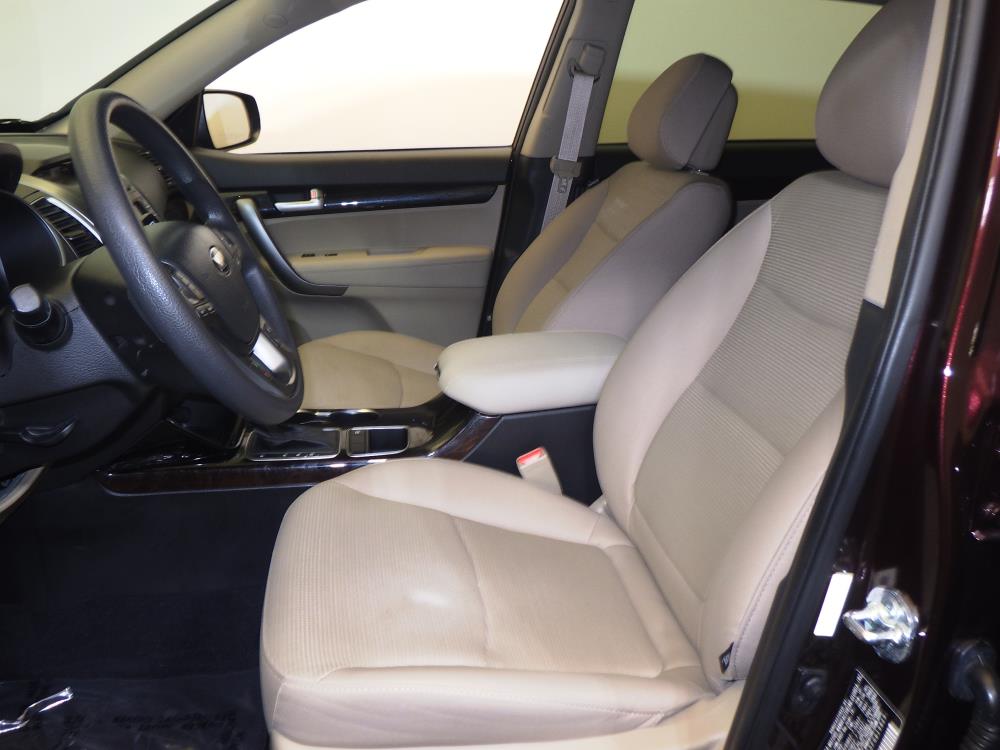 2015 Kia Sorento - Driver Front Seat