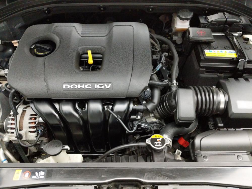 2017 Hyundai Elantra - Engine