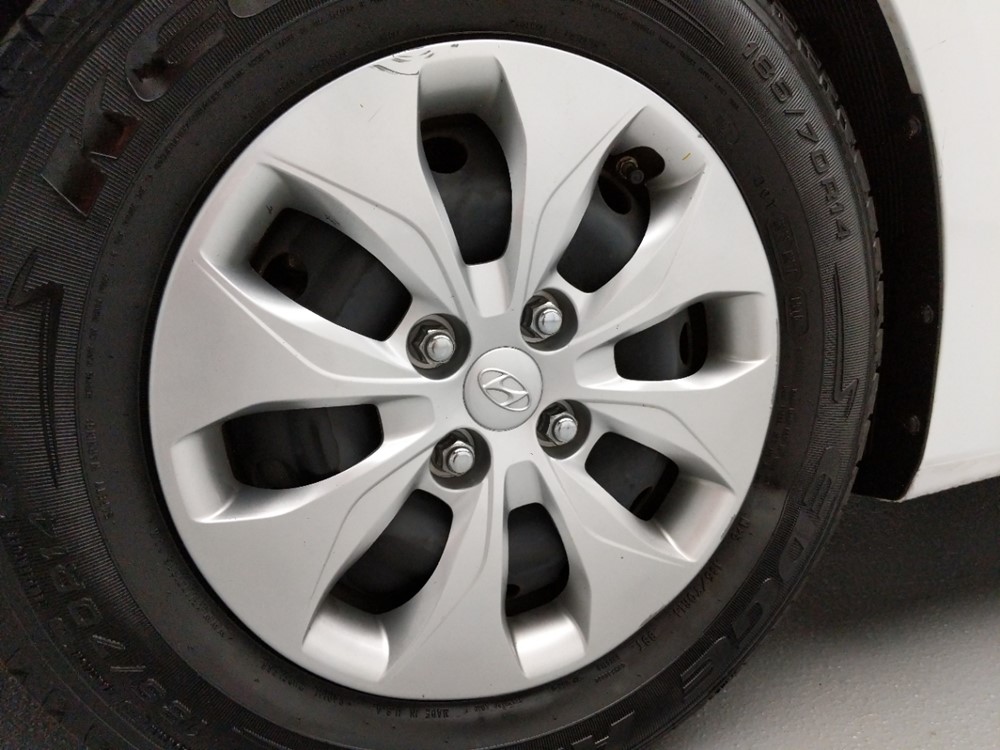 2016 Hyundai Accent - Wheel