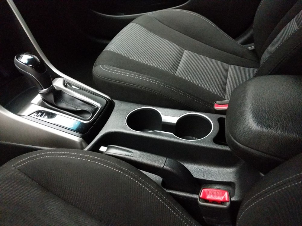 2017 Hyundai Elantra - Center Console/Cup Holders