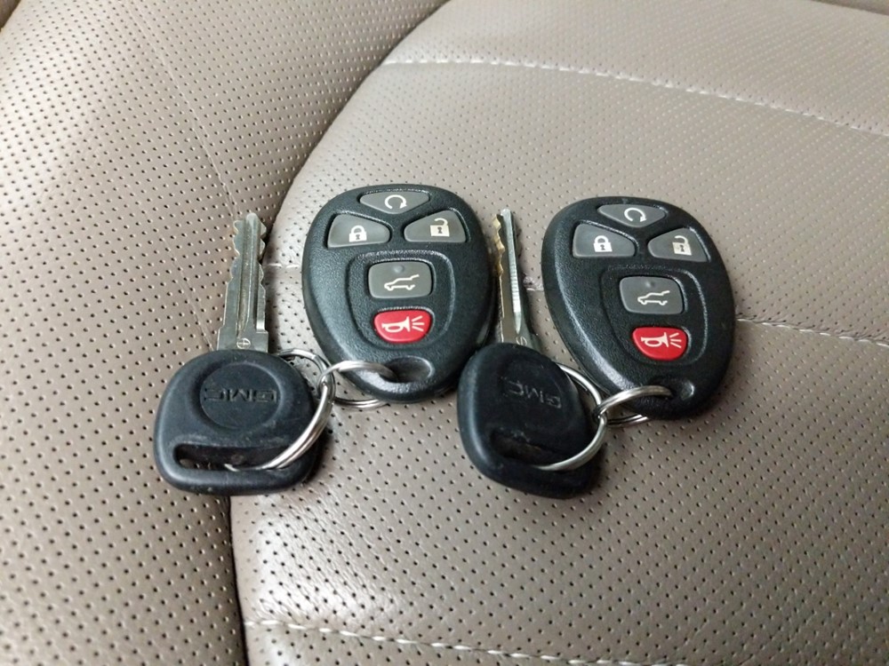 2013 GMC Acadia - Keys