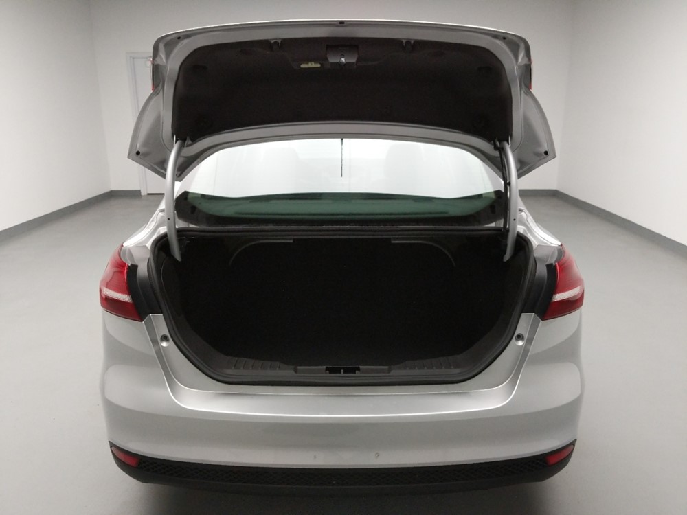 2017 Ford Focus - Trunk