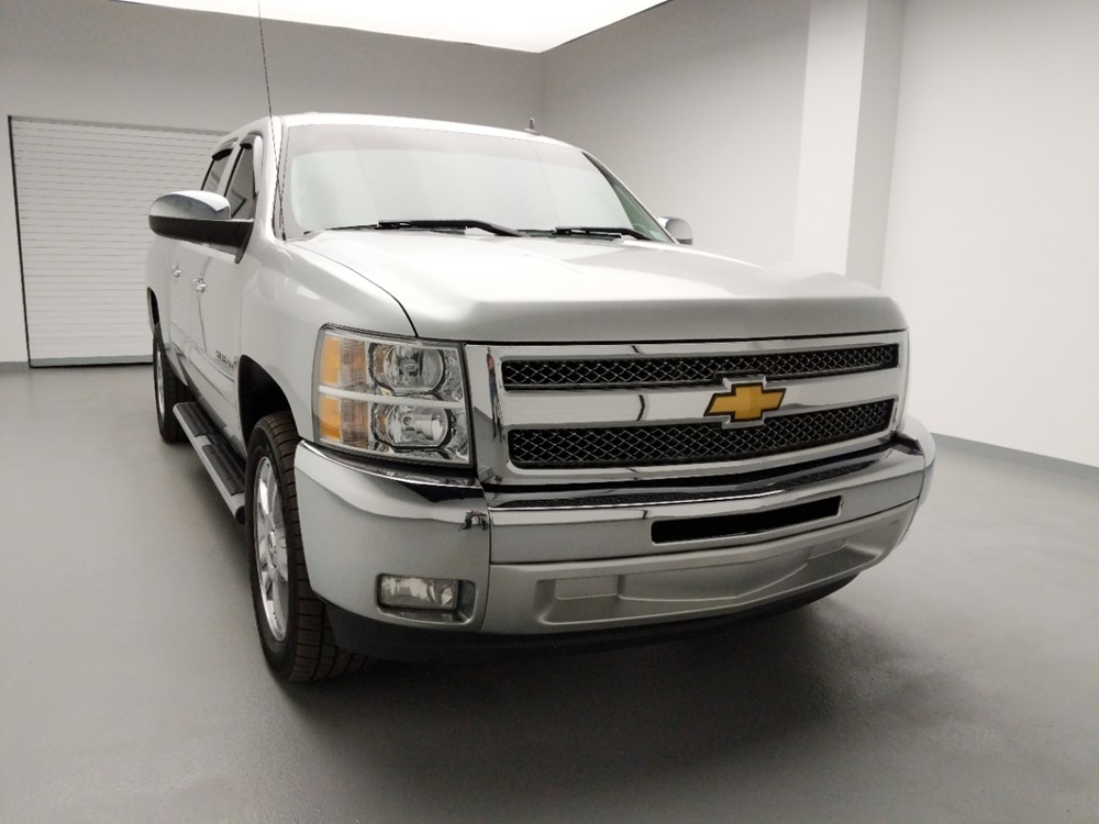 2013 Chevrolet Silverado 1500 - Passenger Front Hood