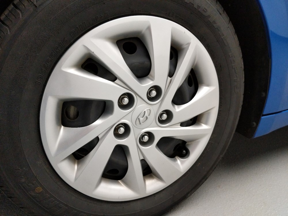 2017 Hyundai Elantra - Wheel
