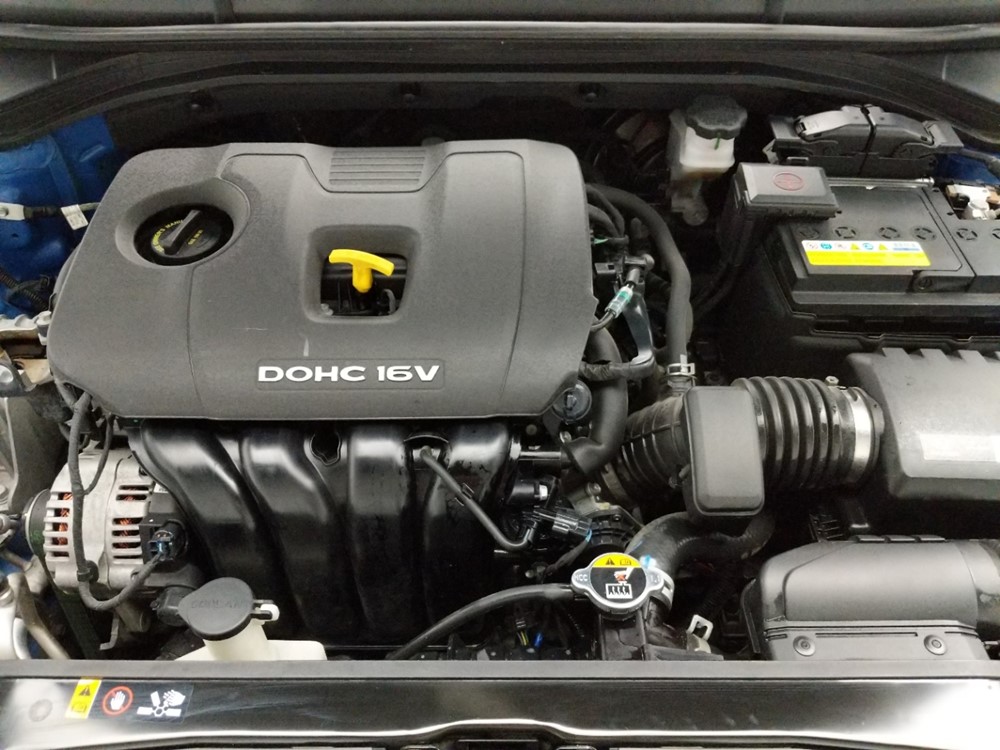 2017 Hyundai Elantra - Engine