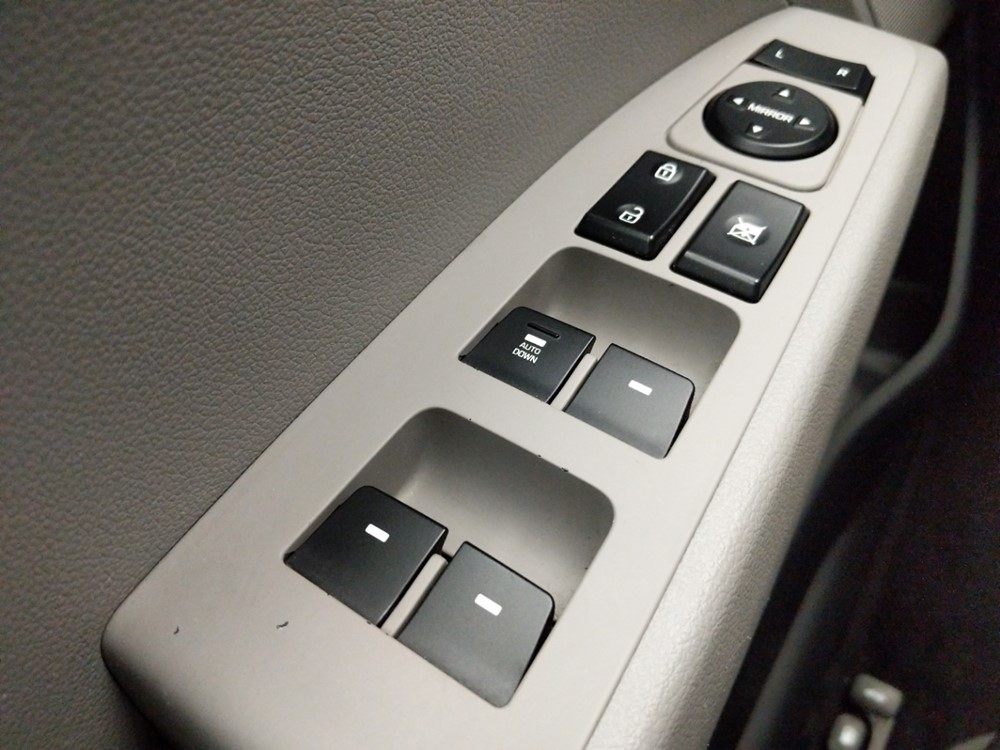 2017 Hyundai Elantra - Driver Power Windows/Lock Control