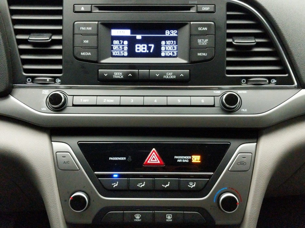 2017 Hyundai Elantra - Stereo Package