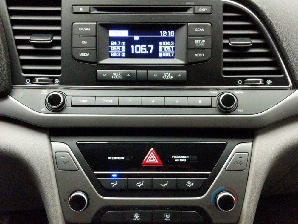2017 Hyundai Elantra - Stereo Package