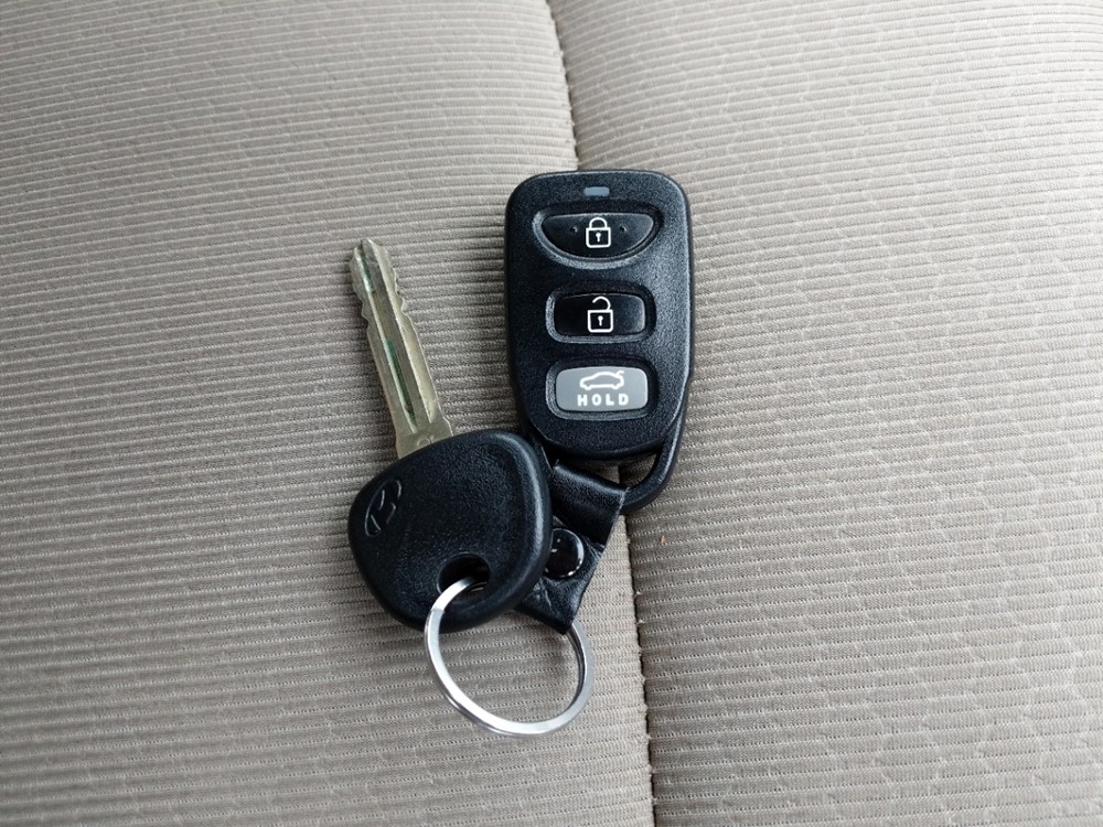2017 Hyundai Elantra - Keys