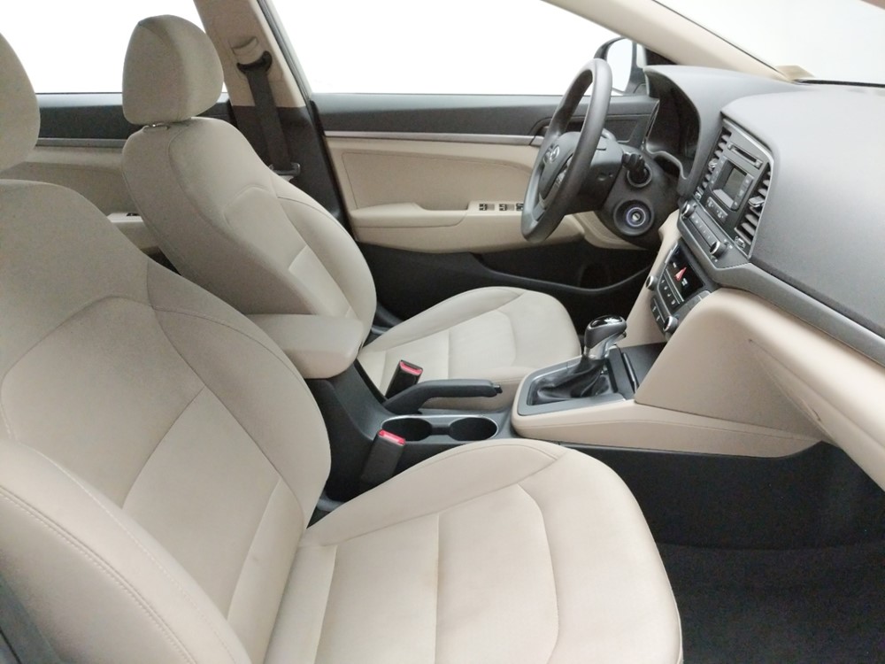 2017 Hyundai Elantra - Passenger Front Seat