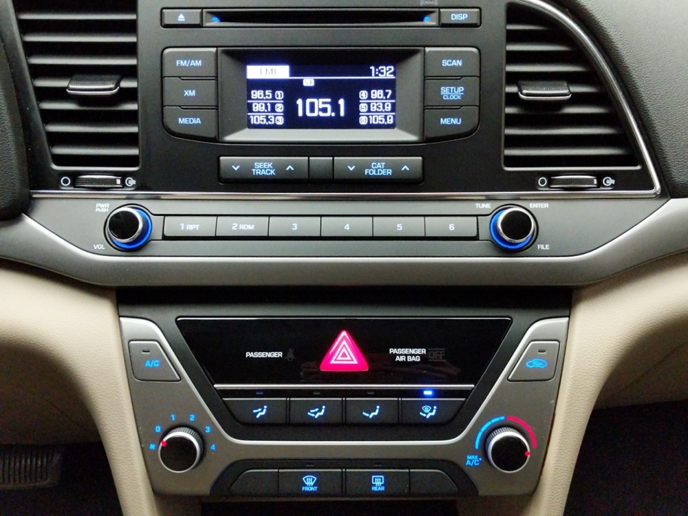 2017 Hyundai Elantra - Stereo Package