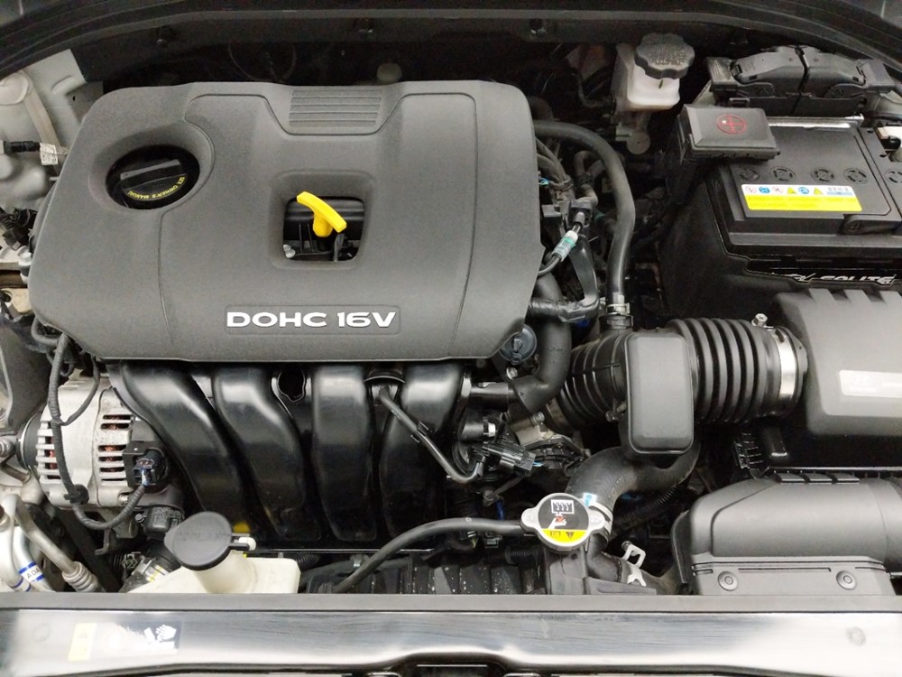 2017 Hyundai Elantra - Engine